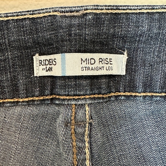 Riders by Lee Mid Rise Stretch Dark Wash Distressed Straight Leg Jeans- size 18 - Picture 6 of 9